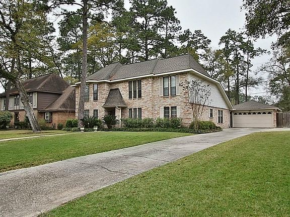 A view of the long driveway.