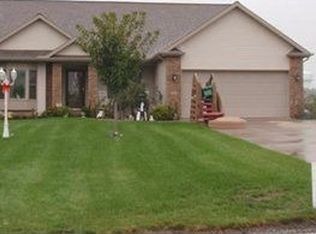 1347 Troupe Rd, Harborcreek, PA 16421