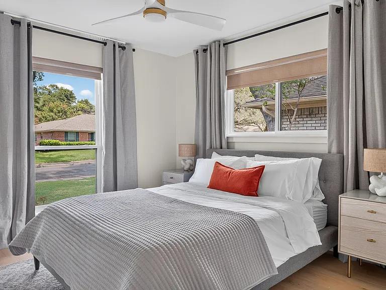 7342 Alto Caro Dr — Photo 17