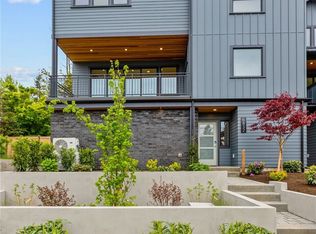 6832 47th Ave NE, Seattle, WA 98115
