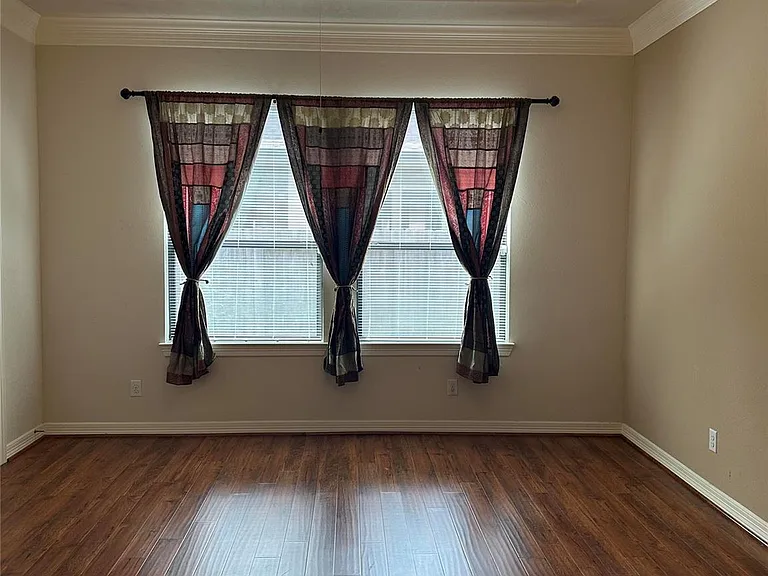 2910 Royal Oaks Grv — Photo 16
