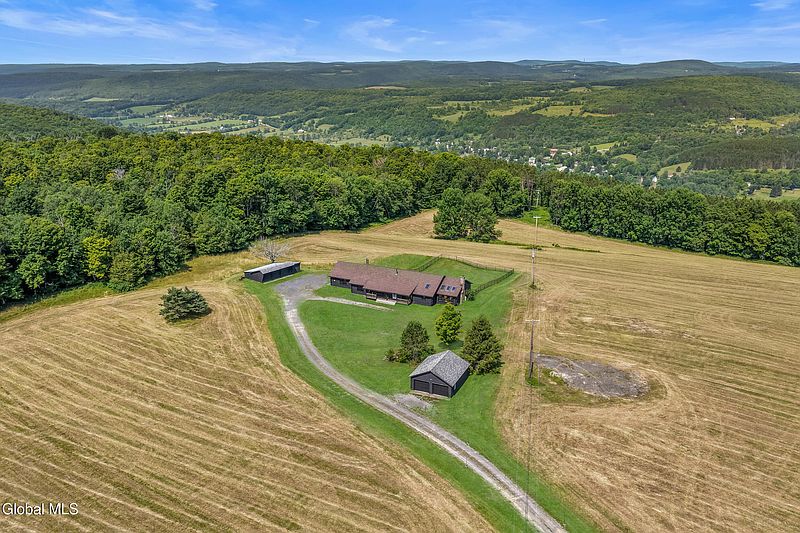 4th image of 118 Stone Ridge Drive