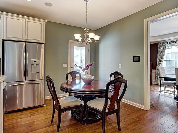 3rd image of 8062 Pleasant Dr