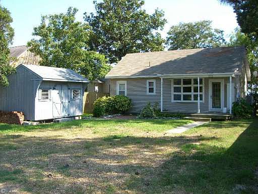 2nd image of 17263 Oakwood Lodge Ln