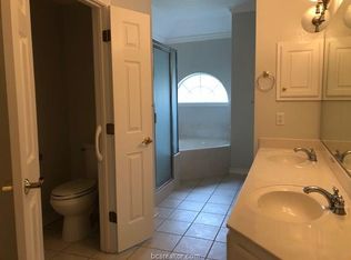 2608 Lochinvar Ln, Bryan, TX 77802