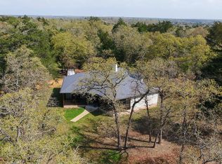 1217 Peach Creek Rd, Waelder, TX 78959