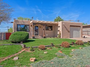 104 Camino De Las Crucitas, Santa Fe, NM 87501