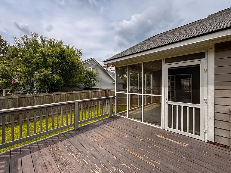 214 Somerset Dr — Photo 26