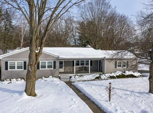 10 Lawler Dr, Easthampton, MA 01027