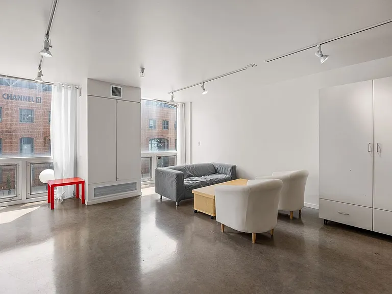 Vogel House Apartments — Photo 8