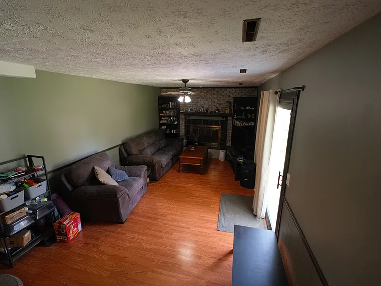 13520 Glenn St — Photo 3