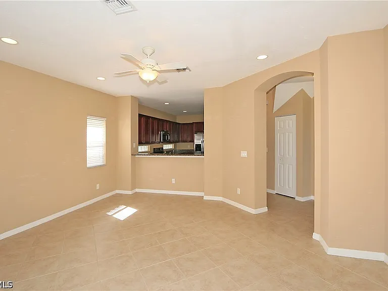 17007 Tremont St — Photo 14