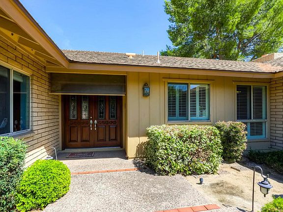 3rd image of 13601 N Coral Gables Dr