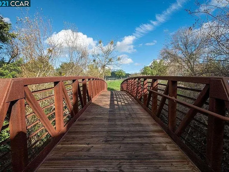 151 Tuscany Ct — Photo 13