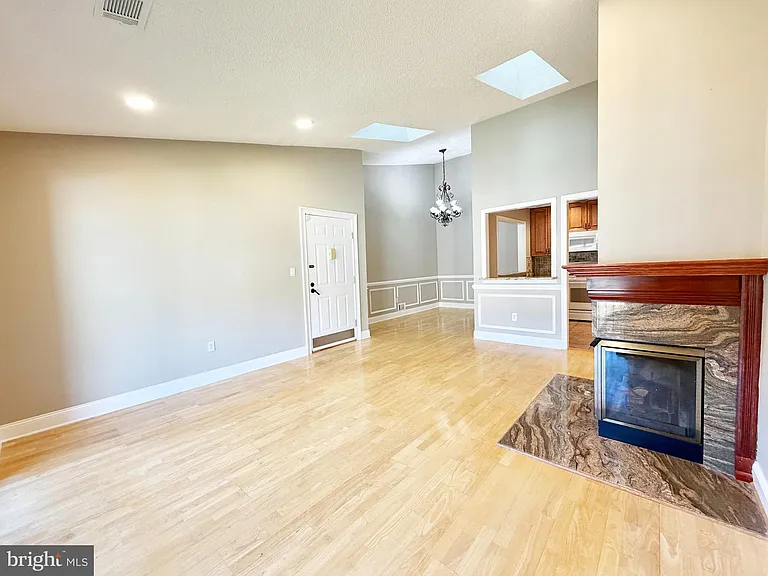 47 Mendrey Ct — Photo 4