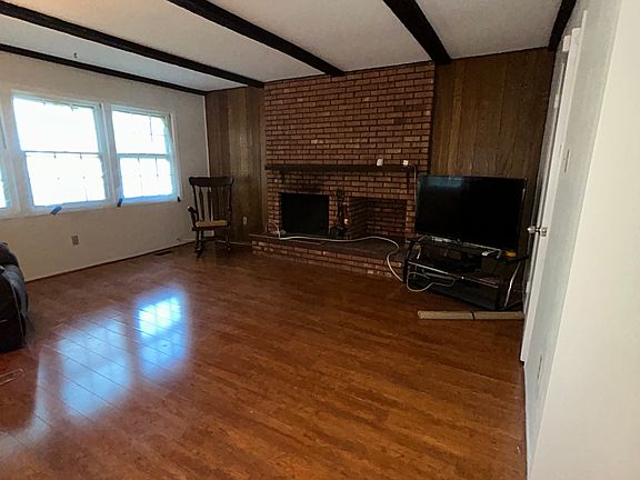 5th image of 5 Thornleigh Pl