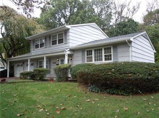 32 Hillwood Rd, East Brunswick, NJ 08816