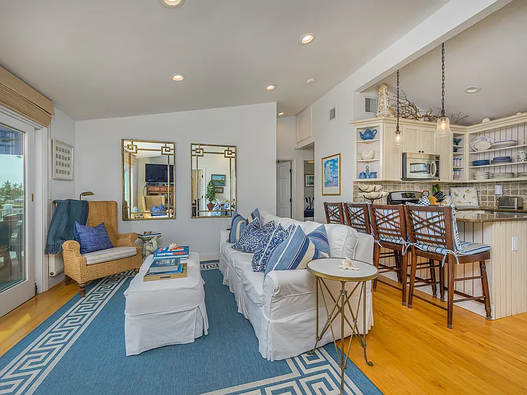 52 Harbor Rd — Photo 17