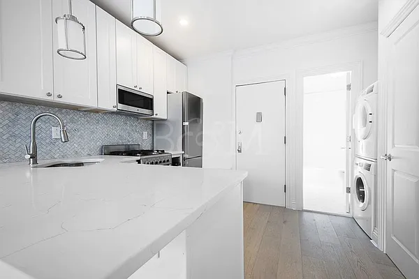 Rented by Brick&Mortar | media 12