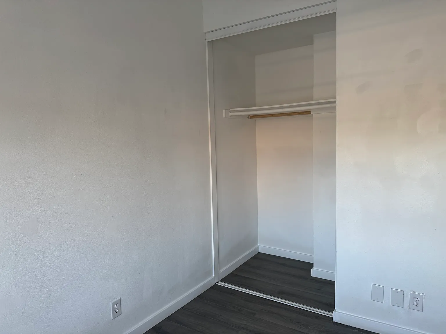 2 bed, 808 sqft, $3,000 — Photo 3