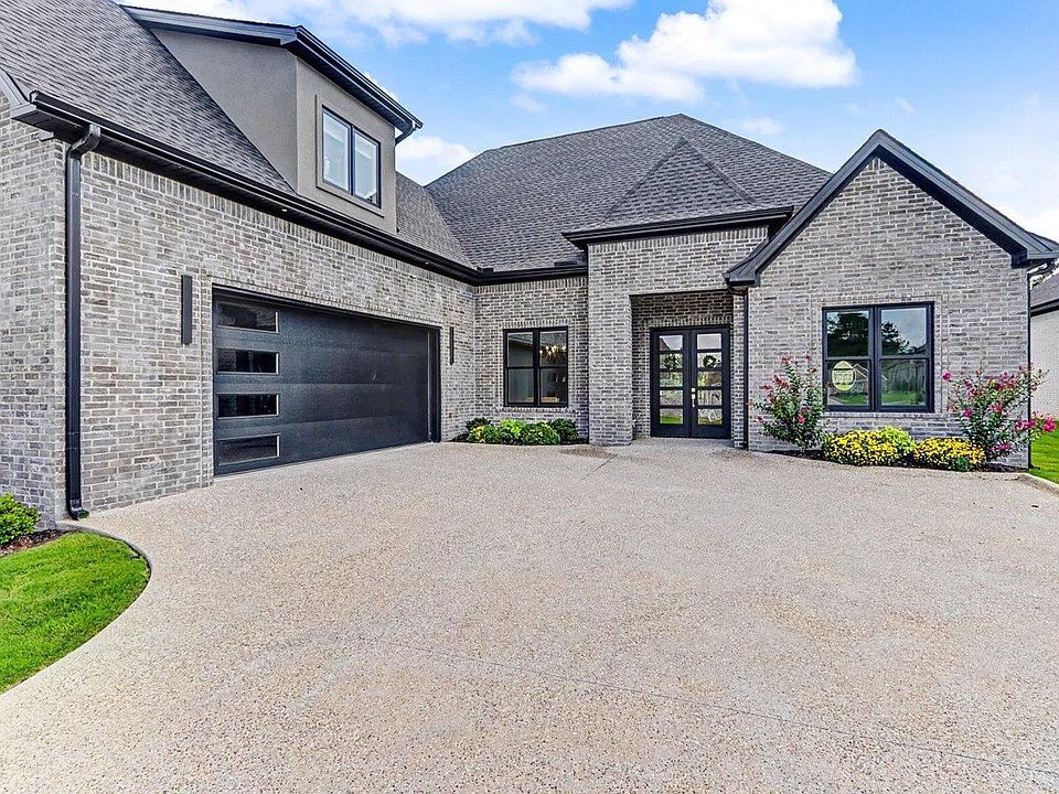 1st image of 139 Arlington Park Dr