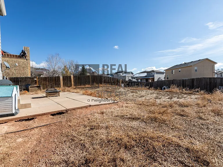 2214 Cowhand Pl — Photo 35