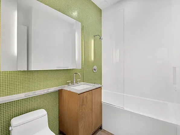 71 Nassau Street image 7 of 12