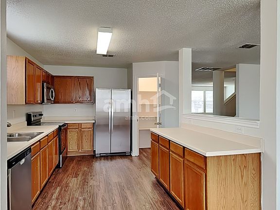 3rd image of 3017 Dusty Ridge Dr