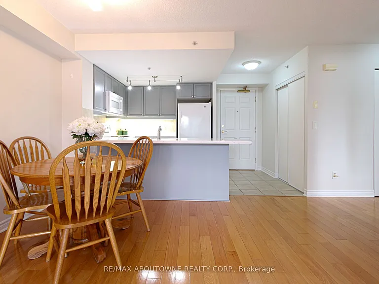 350 Princess Royal Dr #1002 — Photo 9
