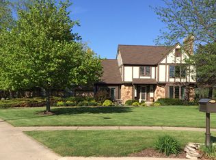 710 Cambridge Pl, Sycamore, IL 60178