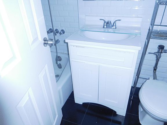 4th image of 144-20 38th Ave #5B
