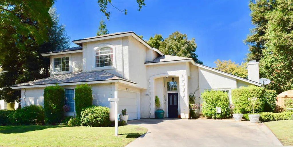 10595 N Seacrest Dr photo 1