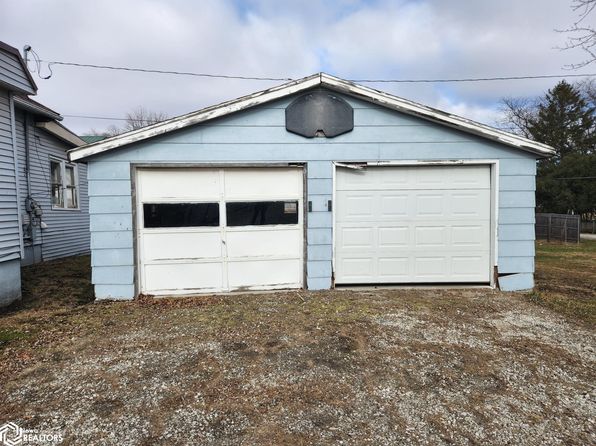 726 N 7th St, Chariton, IA 50049