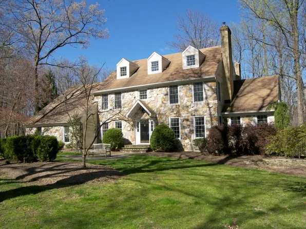 4 Craig Rd, Clinton Twp., NJ 08801