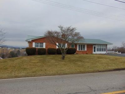 372 Mountain View Ave, Rural Retreat, VA, 24368