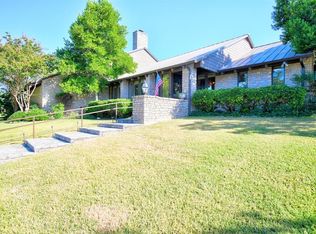 211 Spring Mill Dr, Kerrville, TX 78028
