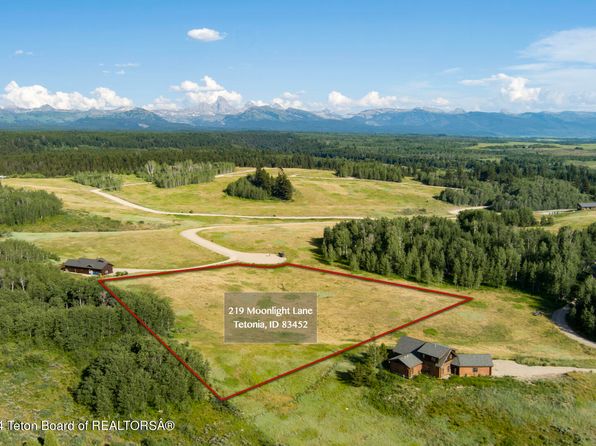 219 Moonlight Ln, Tetonia, ID 83452