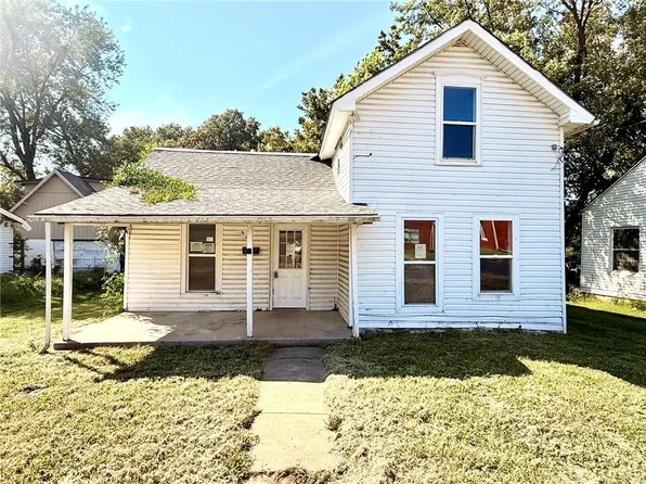 604 S Market St, Holden, MO 64040