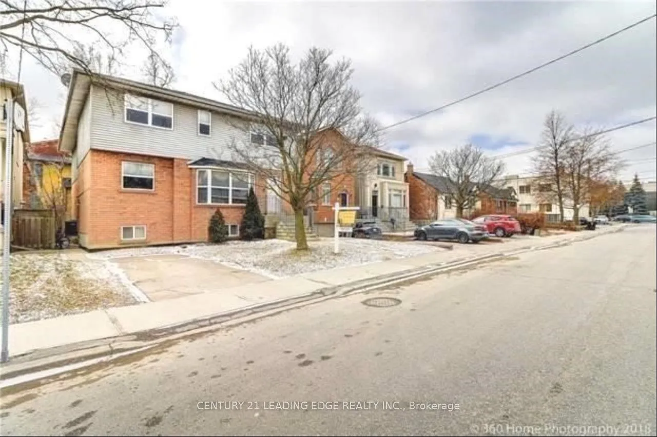 2 bed, $1,400 — Photo 2