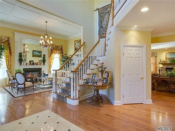 2nd image of 110 Elmwood Dr