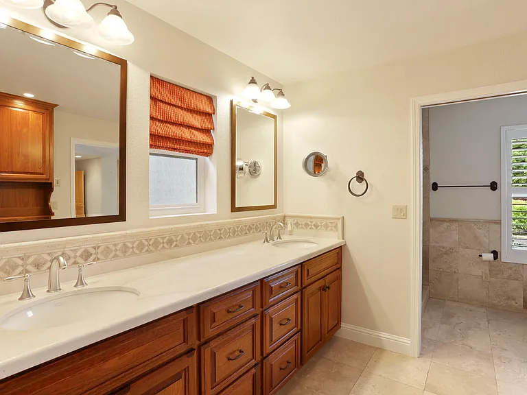 11006 Wild Oak Dr — Photo 16