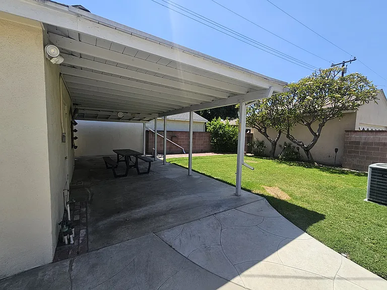 7618 Cleargrove Dr — Photo 24
