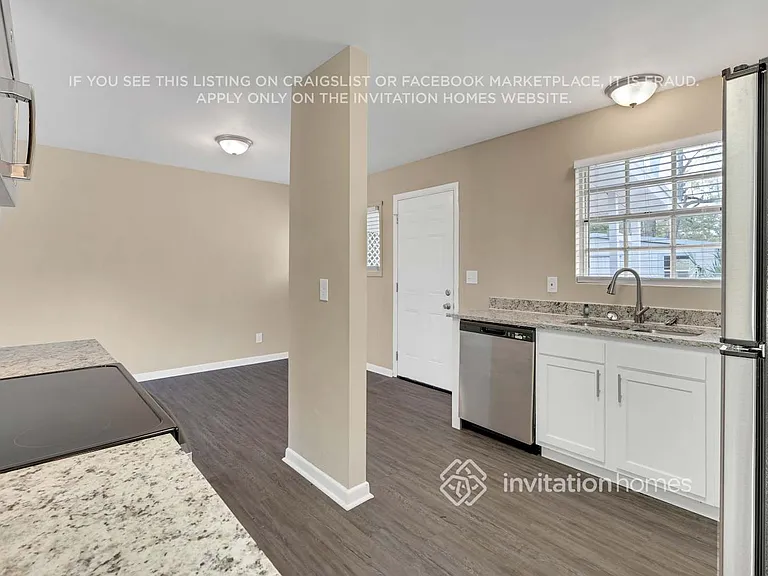 1650 Cezanne Dr W — Photo 10