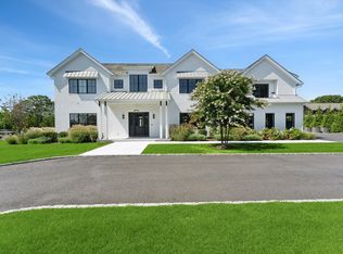 (Undisclosed Address), Westhampton, NY 11977