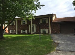 1510 Colonial Dr, Godfrey, IL 62035