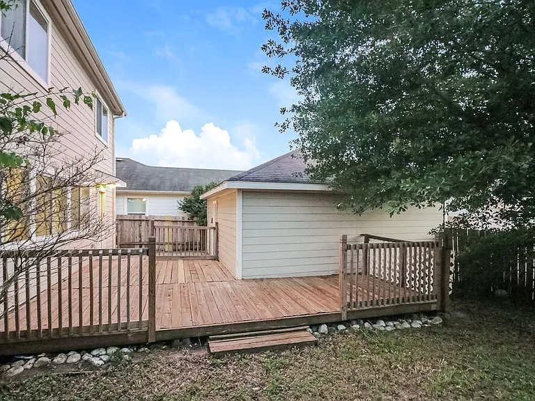20624 Patriot Park Ln — Photo 16