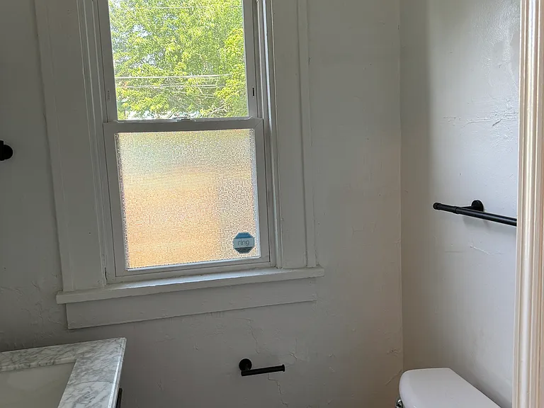 4040 N College Ave — Photo 13