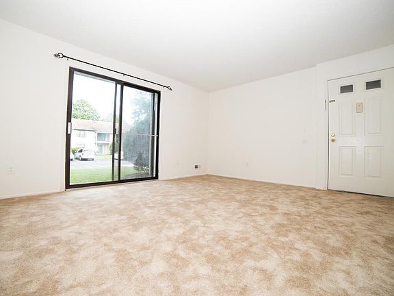 2nd image of 141 Liberty Ct #2407
