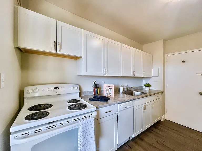 99 Dow Dr — Photo 13