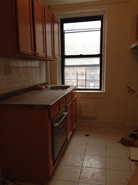 Kitchen w/ Dishwasher